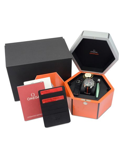 Omega Speedmaster Ultraman 311.12.42.30.01.001